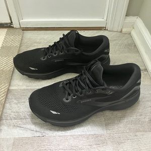 Mens Brooks Ghost 15 Triple Black - Size 11